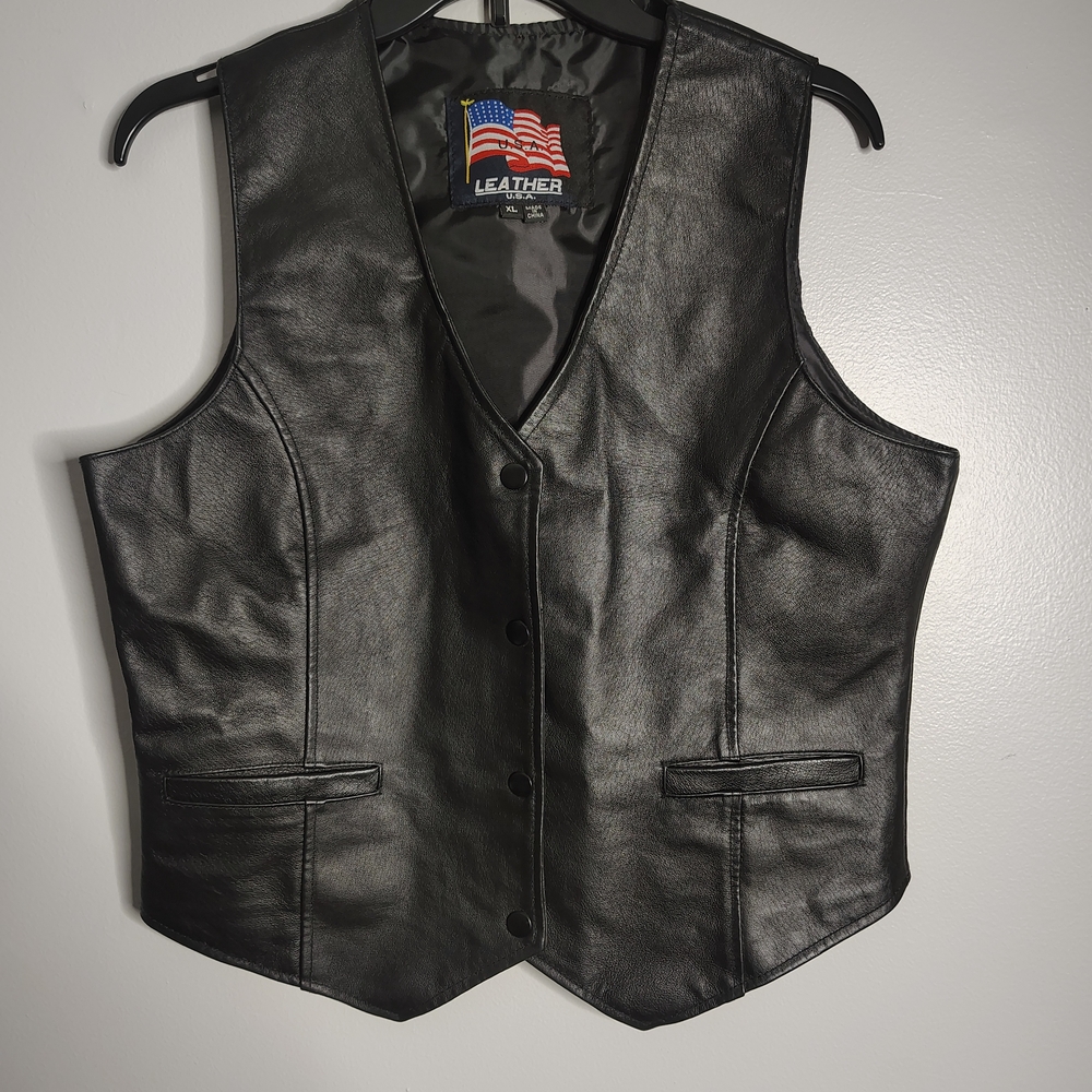 USA Leather Black Mid-Length Snap Front Motorcycle Biker Vest Men's Size XL